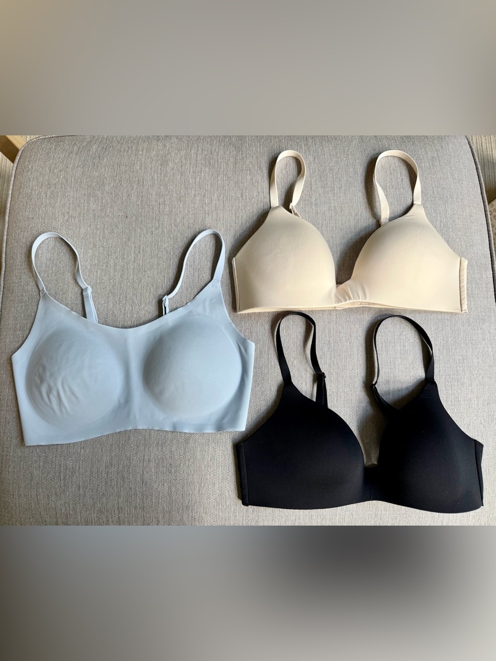 Uniqlo Wireless Bra - Black, Powder, Light Blue